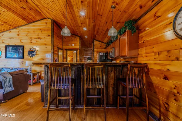 $900,000 | 921 McMakin Way, Pigeon Forge, TN 37863