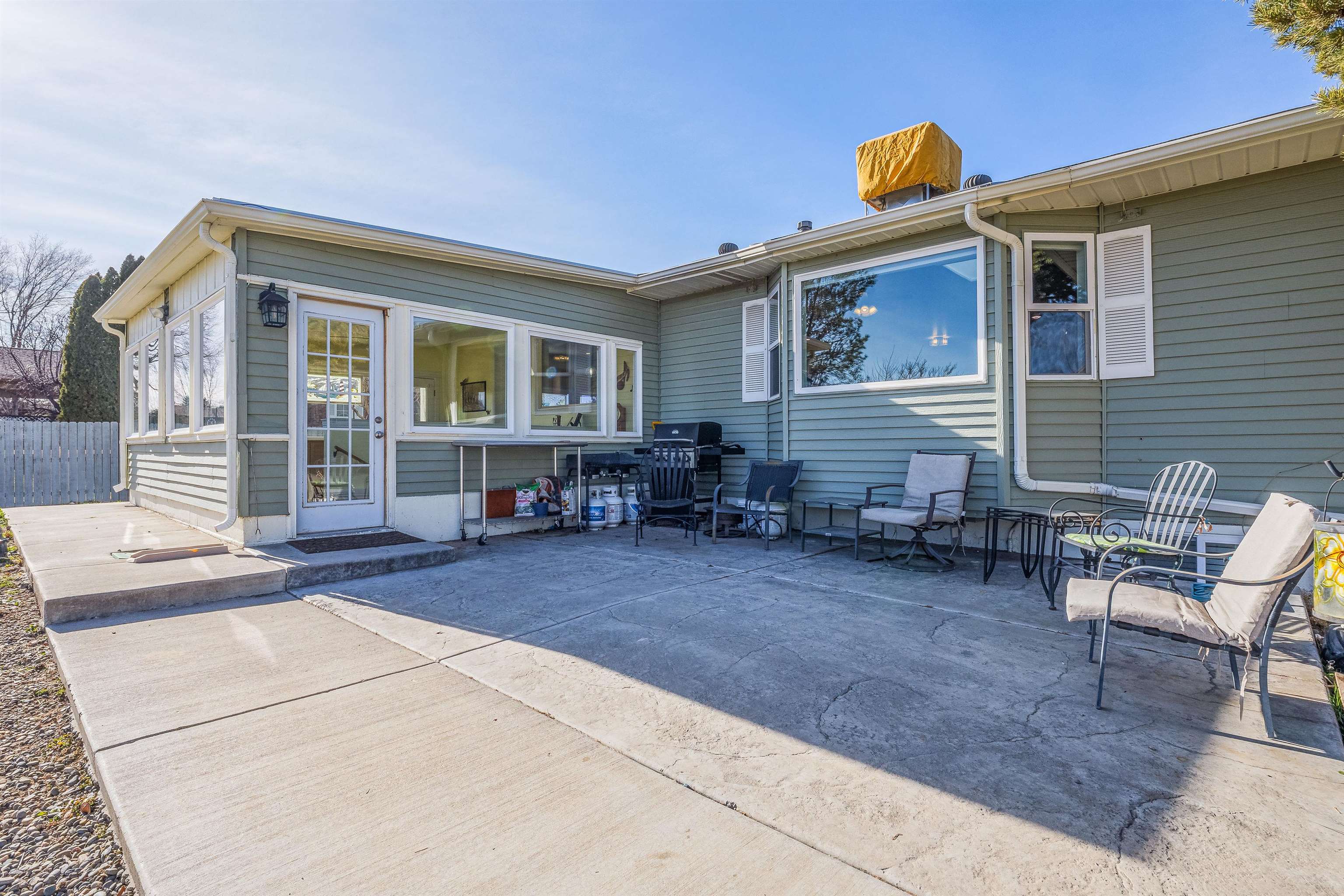 176-29 1/2 A 1/2 Road Grand Junction, CO 81503 - Photo 27 of 41 a view of a house with backyard and sitting area
