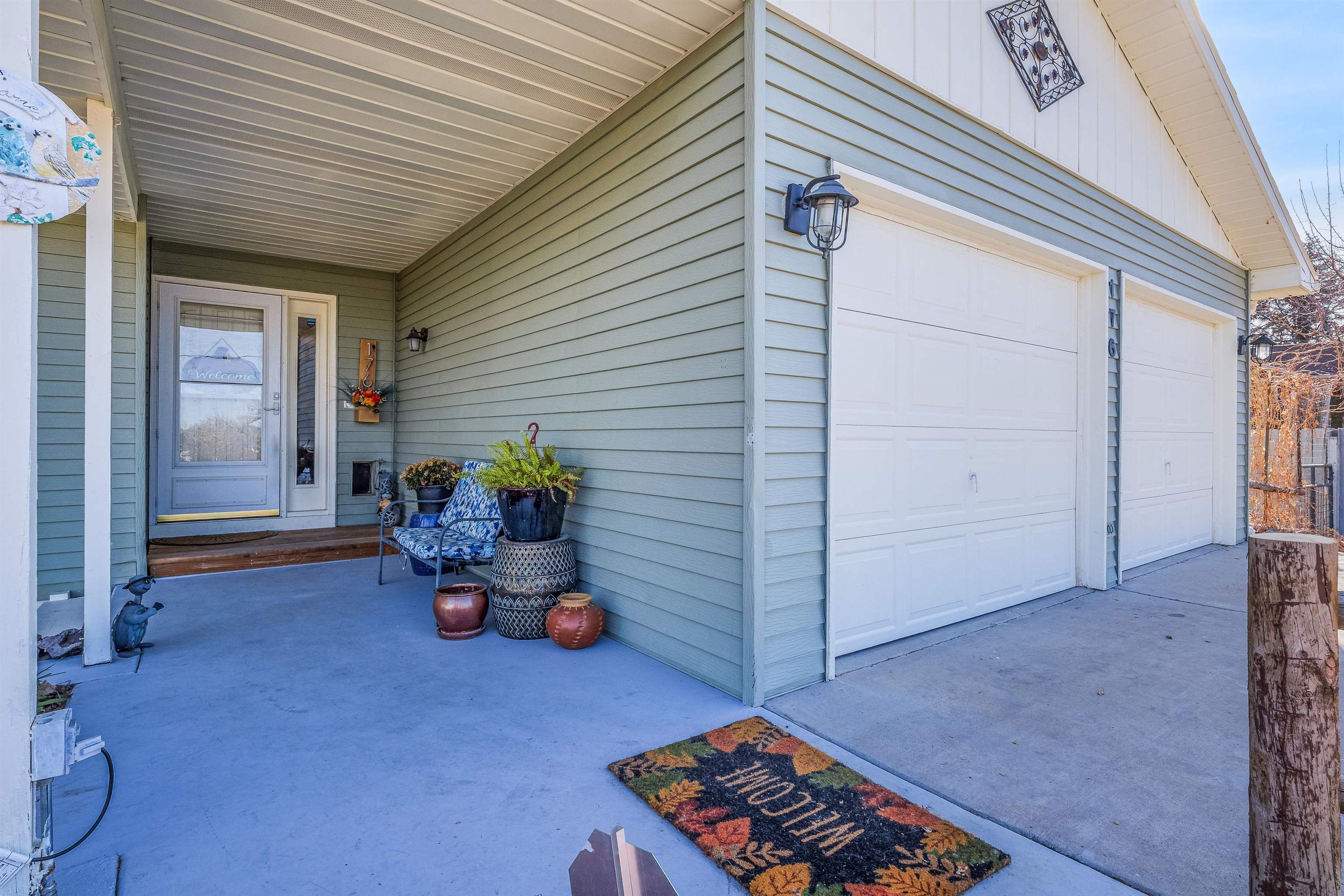 176-29 1/2 A 1/2 Road Grand Junction, CO 81503 - Photo 4 of 41 a backyard of a house