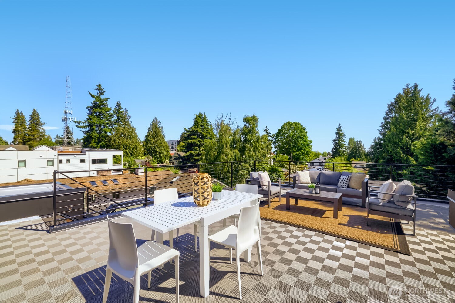 813 Northeast 90th Street Seattle, WA 98115 - Photo 24 of 35