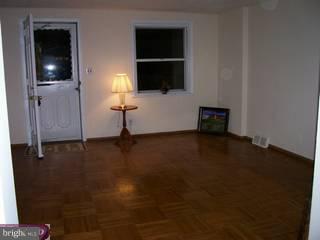 554 Pedley Road Philadelphia, PA 19128 - Photo 3 of 6 Gallery Image 3