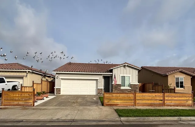 $489,999 | 1434 Hayley Street, Los Banos, CA 93635