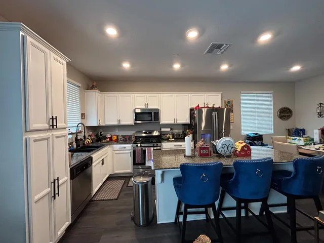 $474,999 | 1434 Hayley Street, Los Banos, CA 93635