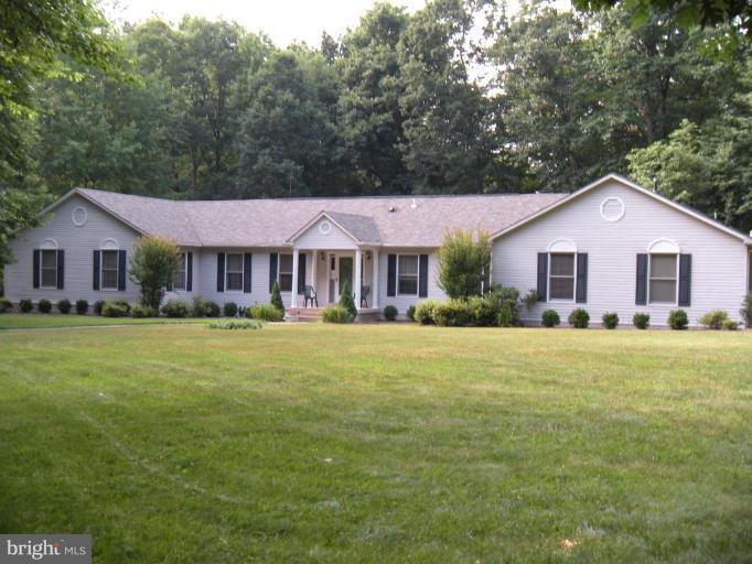 8056 Sinclair Mill Road Manassas, VA 20112 - Photo 1 of 20 Exterior (Main)