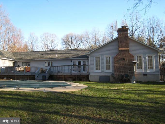 8056 Sinclair Mill Road Manassas, VA 20112 - Photo 2 of 20 Exterior (Rear)