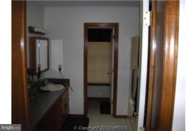 8056 Sinclair Mill Road Manassas, VA 20112 - Photo 19 of 20 Bath #2