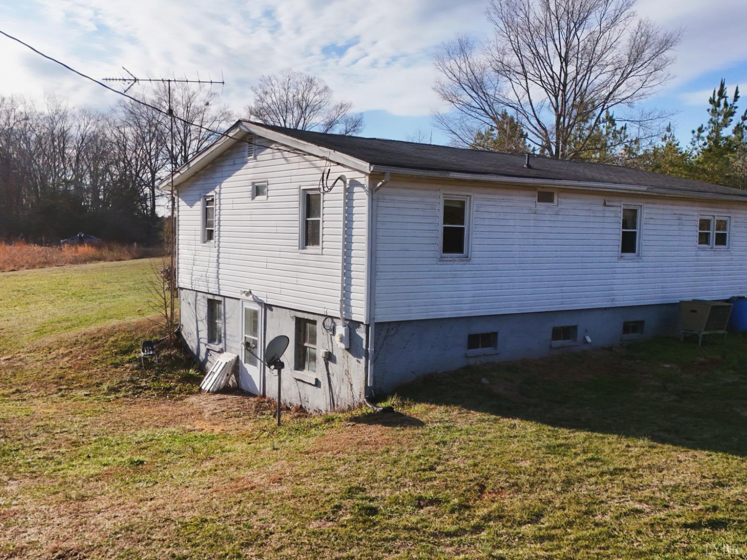 300 Buck Track Road Gretna, VA 24557 - Photo 29 of 35 Gallery Image 29