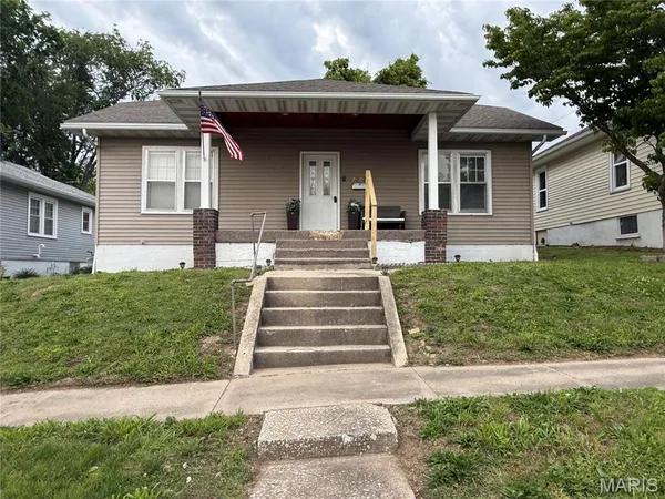 $145,000 | 2702 Hubbard Street, Hannibal, MO 63401