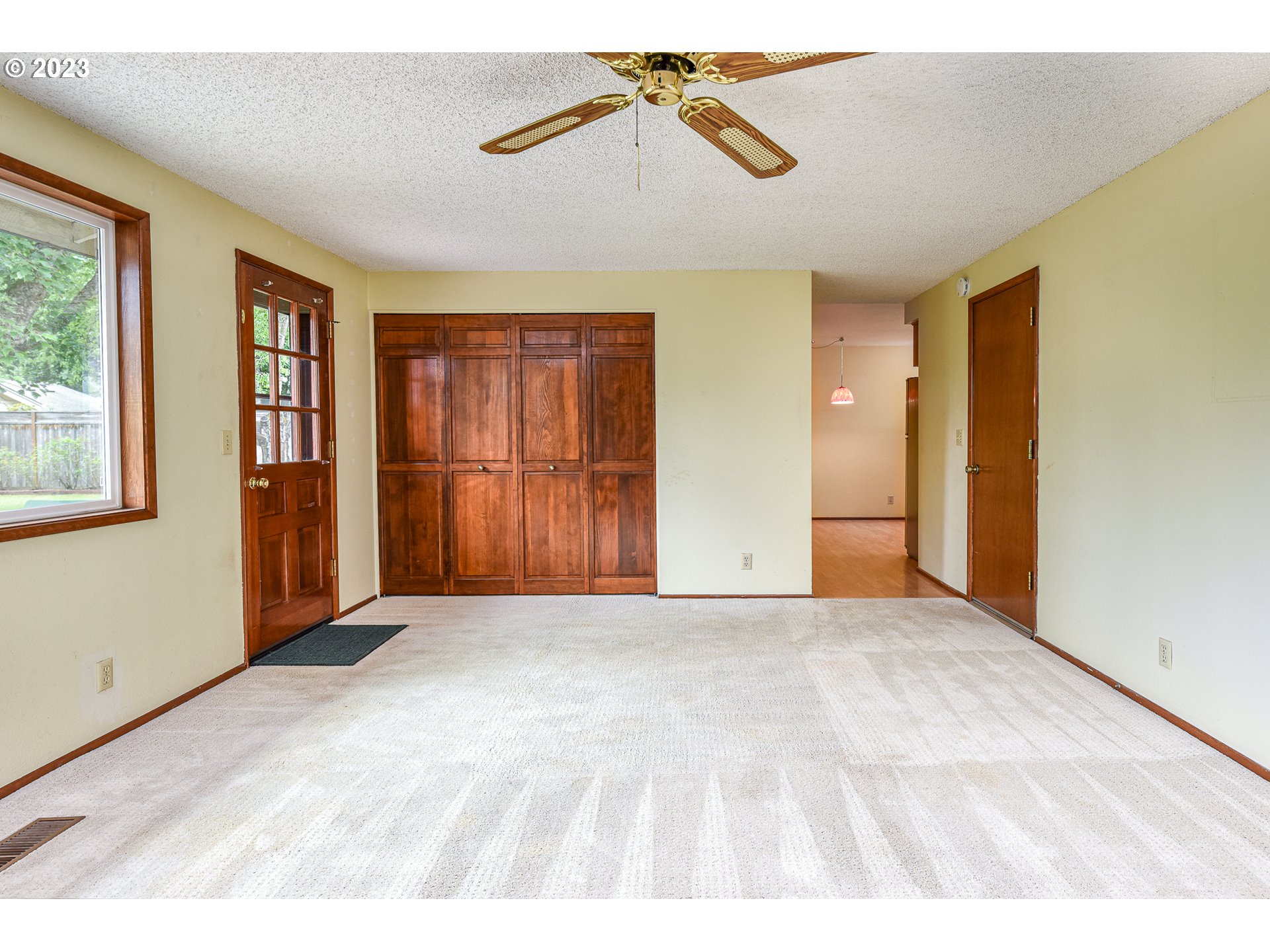 2466 Erin Way Eugene, OR 97408 - Photo 17 of 38 a view of an empty room with a window