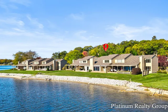 $840,000 | 15762 North Prospect Point Drive, Spring Lake, MI 49456