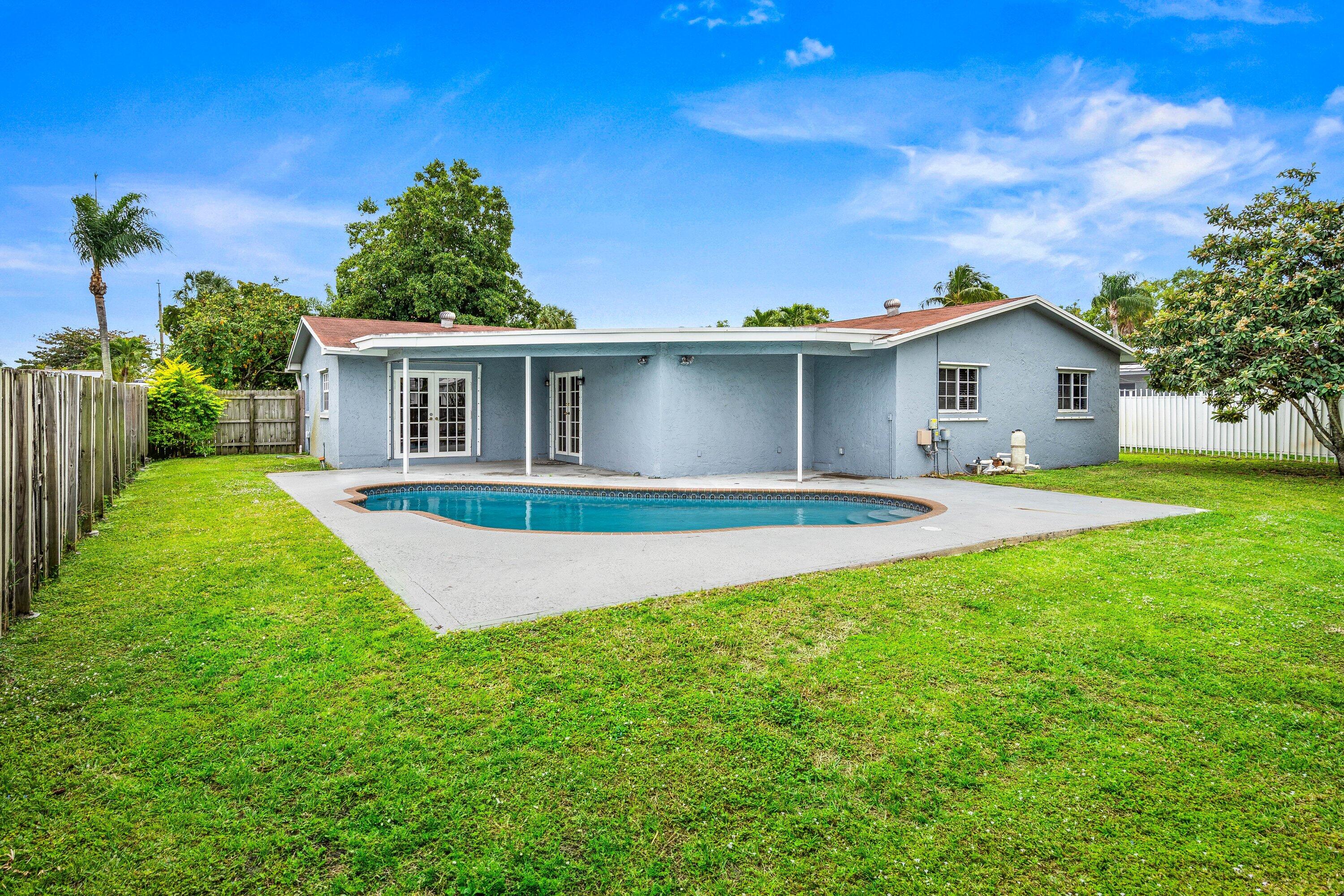 1775 Southwest 8th Street Boca Raton, FL 33486 - Photo 2 of 24 035-1775Southwest8thStreet-BocaRaton-FL-