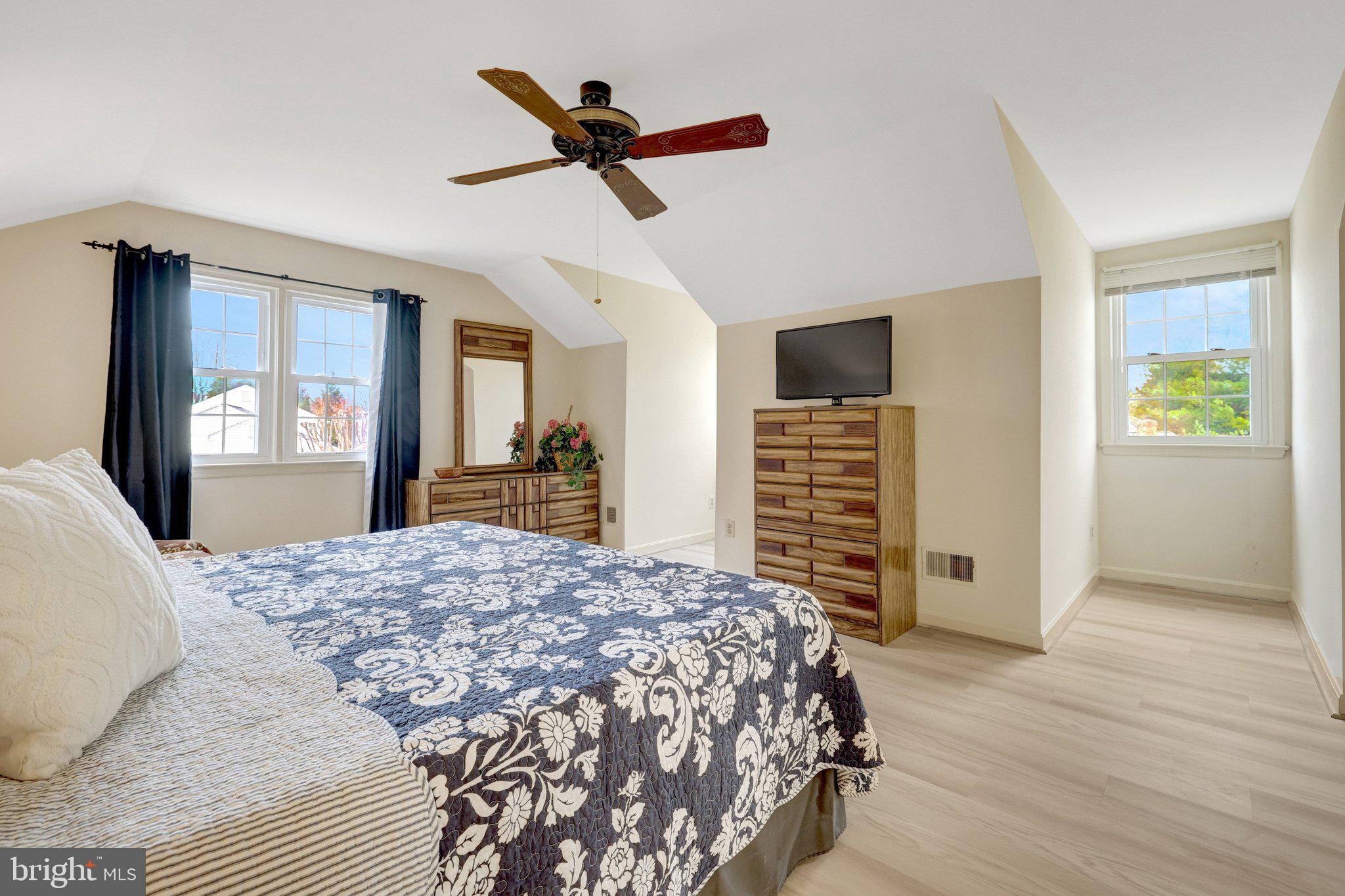 1398 Park Lake Drive Reston, VA 20190 - Photo 33 of 64 a bedroom with a bed closet and a window