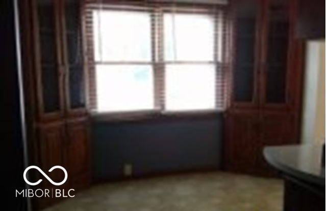 234 South East Street Pendleton, IN 46064 - Photo 8 of 13