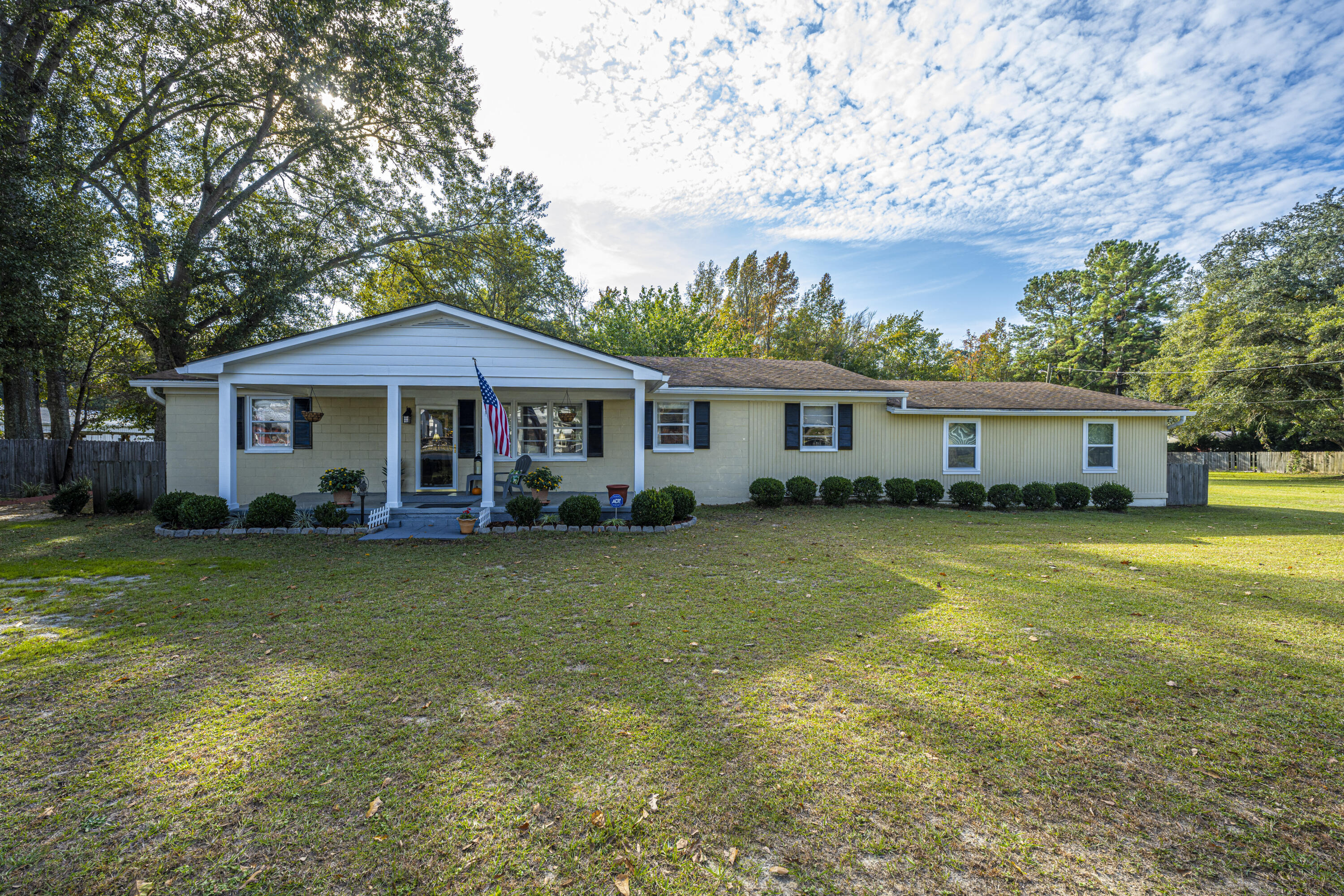 434 School Street Ridgeville, SC 29472 - Photo 1 of 36 DSC_9587