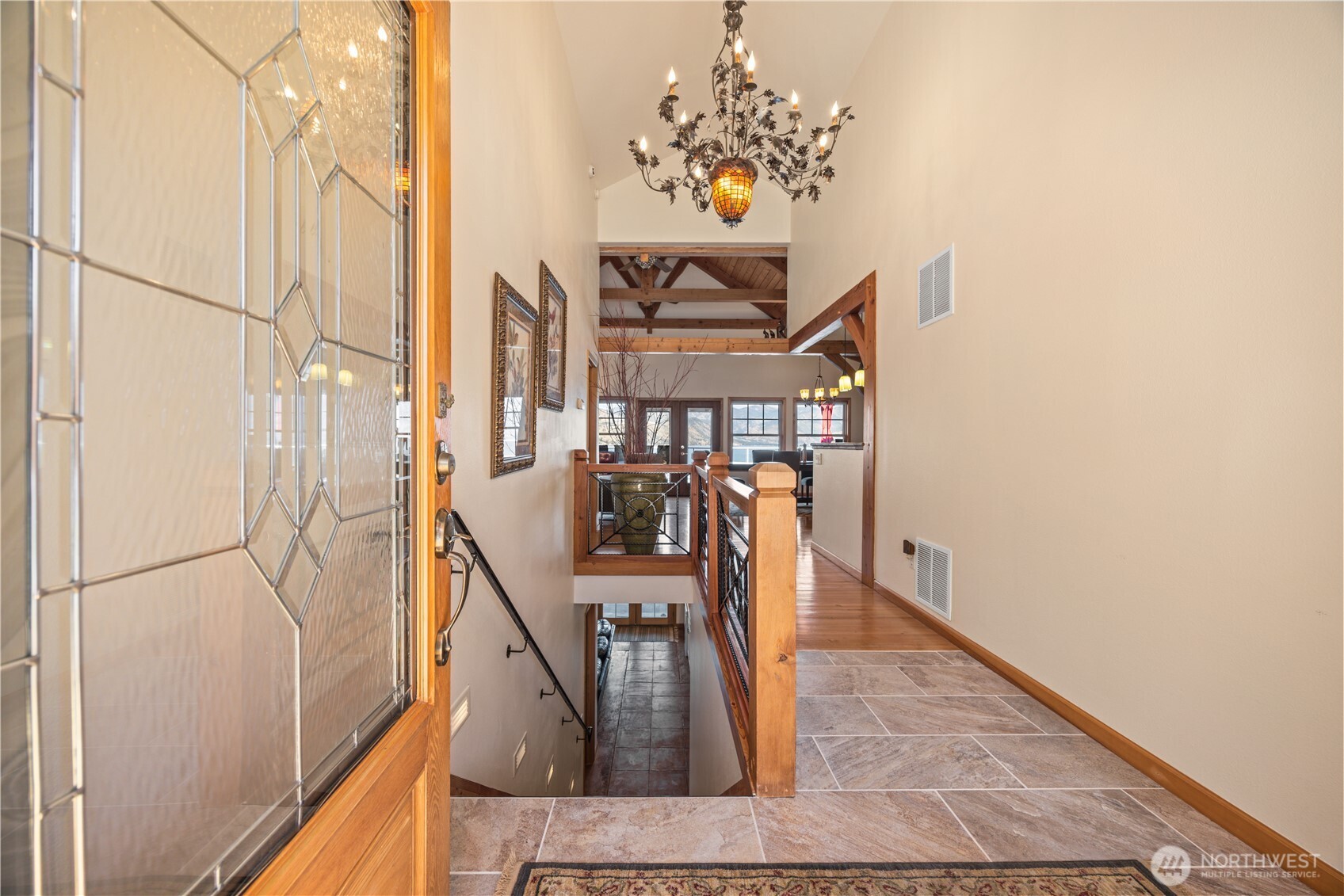 93 Lord Acres Road Chelan, WA 98816 - Photo 2 of 39