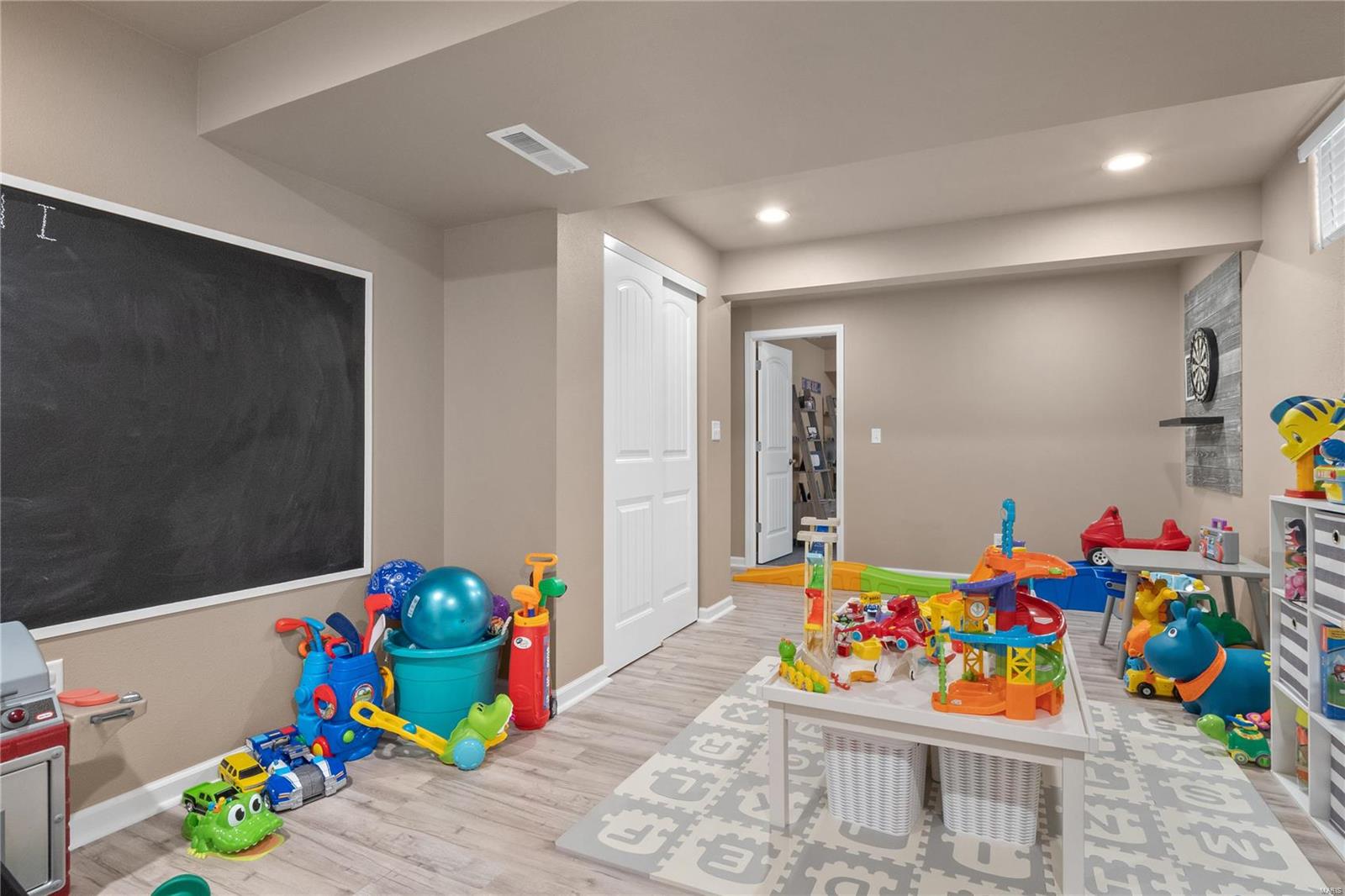 804 Hawkridge Run Shiloh, IL 62221 - Photo 24 of 39 Gallery Image 24