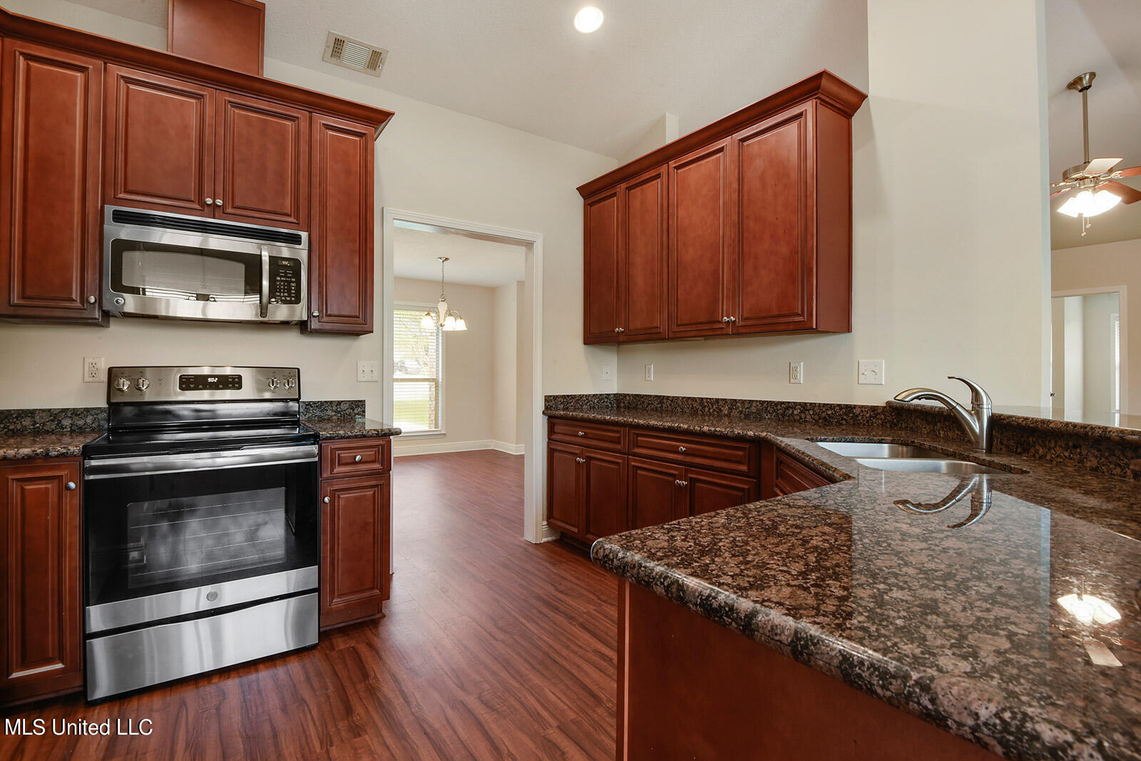 19573 Morris Pond Road Gulfport, MS 39503 - Photo 15 of 25 012_1600x1067_mls_1600x1067 (4)