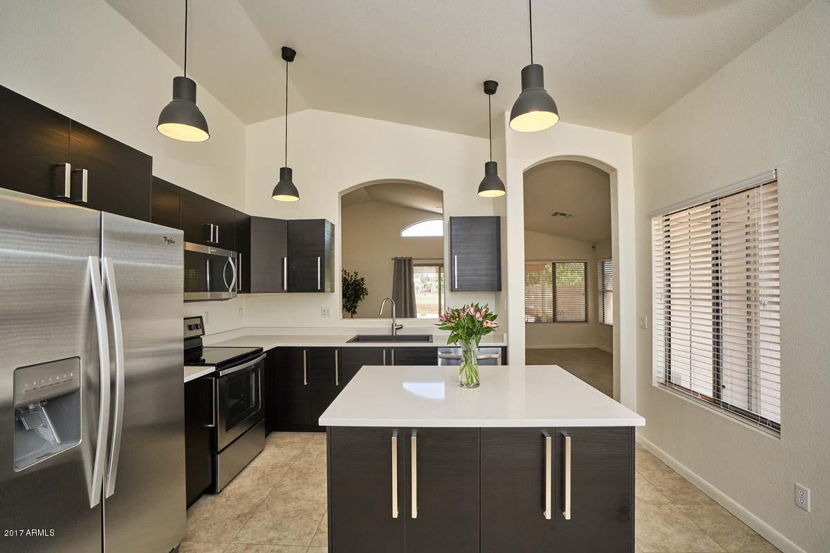 304 West Colt Road Tempe, AZ 85284 - Photo 1 of 28 Kitchen