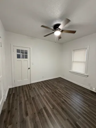 $1,350 | 1211 21st Place, Rockford, IL 61104