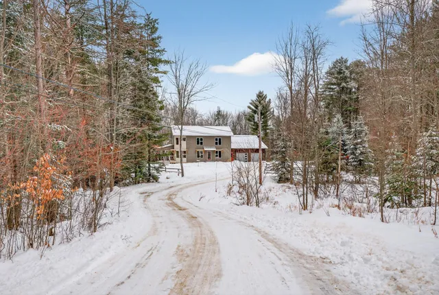 $849,000 | 28 Nyasa Lane, Brunswick, ME 04011