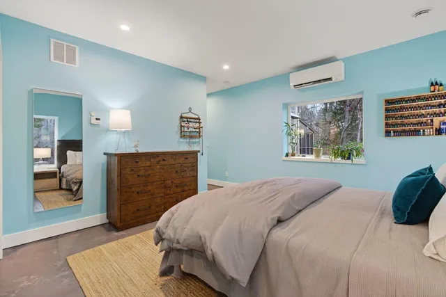 $899,000 | 28 Nyasa Lane, Brunswick, ME 04011