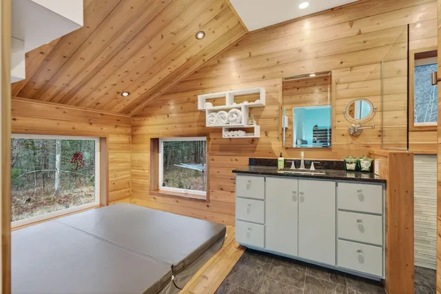 $899,000 | 28 Nyasa Lane, Brunswick, ME 04011