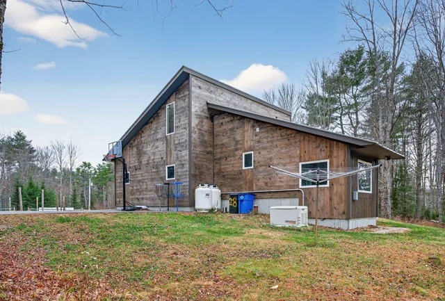 $899,000 | 28 Nyasa Lane, Brunswick, ME 04011