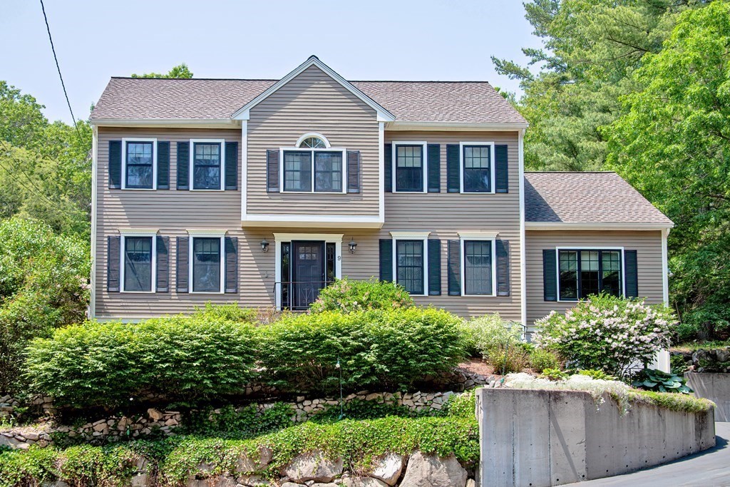 9 Eastmount Road Medfield, MA 02052 - Photo 1 of 40 Gallery Image 1