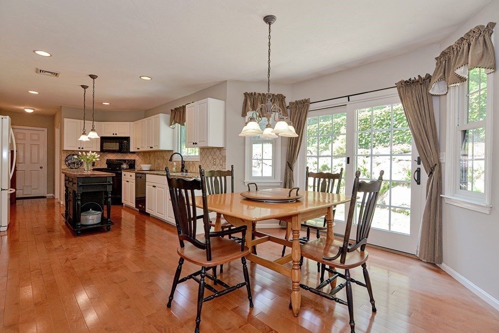 9 Eastmount Road Medfield, MA 02052 - Photo 11 of 40 Gallery Image 11