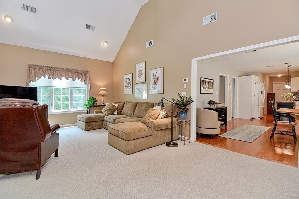9 Eastmount Road Medfield, MA 02052 - Photo 13 of 40 Gallery Image 13