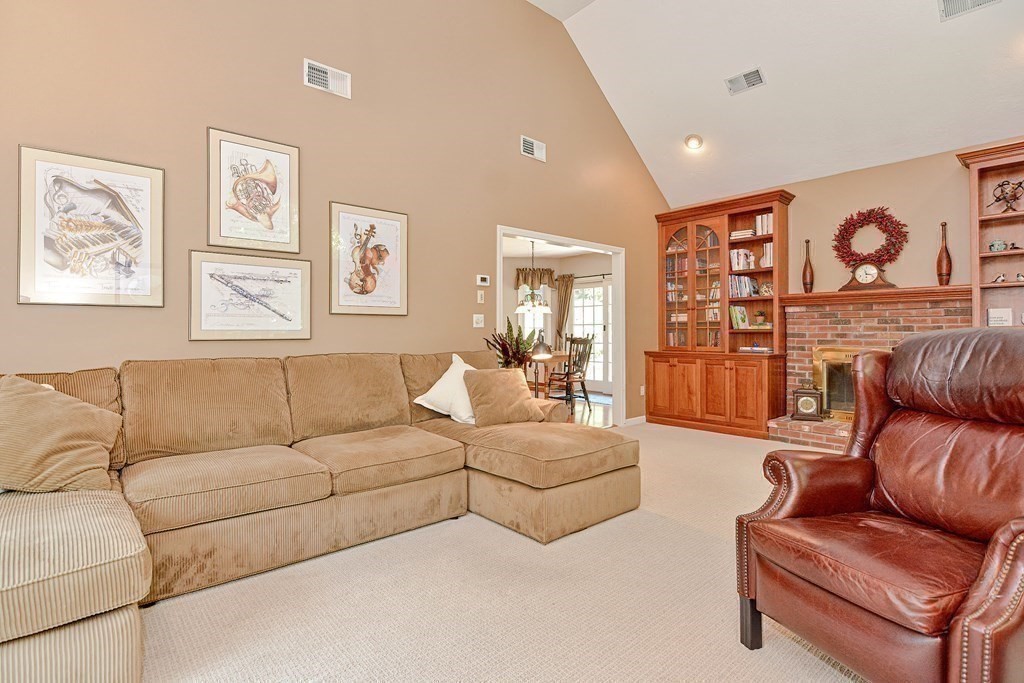 9 Eastmount Road Medfield, MA 02052 - Photo 14 of 40 Gallery Image 14