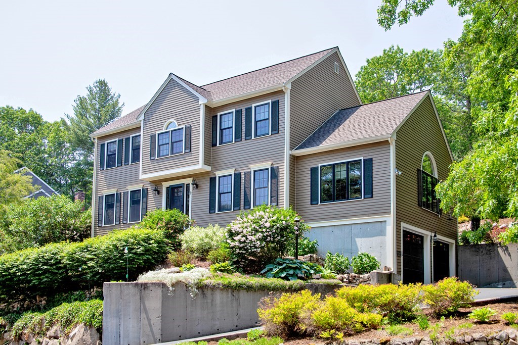 9 Eastmount Road Medfield, MA 02052 - Photo 2 of 40 Gallery Image 2