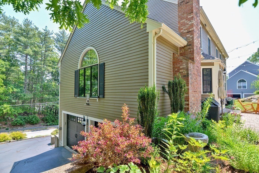 9 Eastmount Road Medfield, MA 02052 - Photo 37 of 40 Gallery Image 37