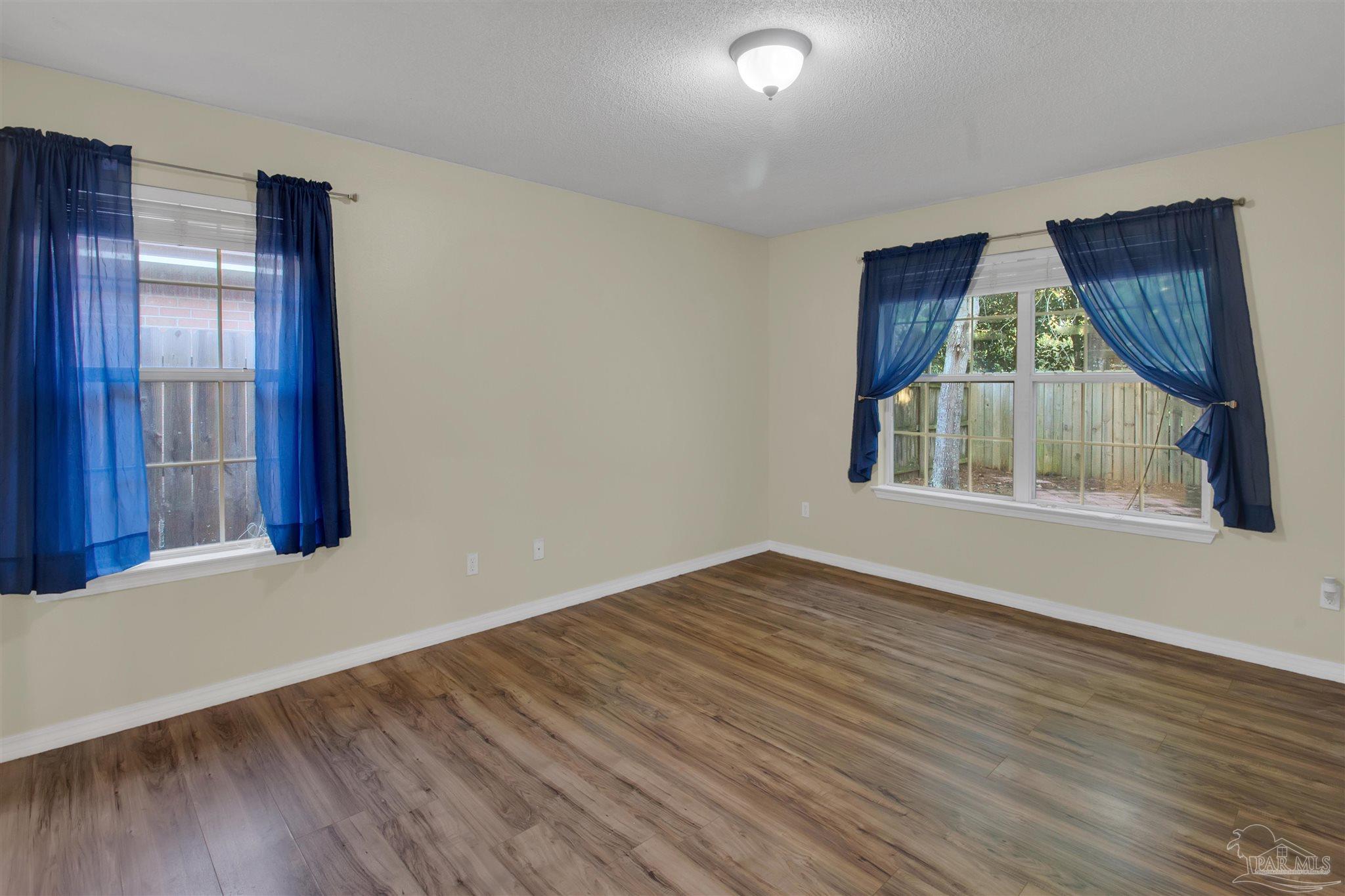 1772 Ivalea Circle Navarre, FL 32566 - Photo 14 of 35