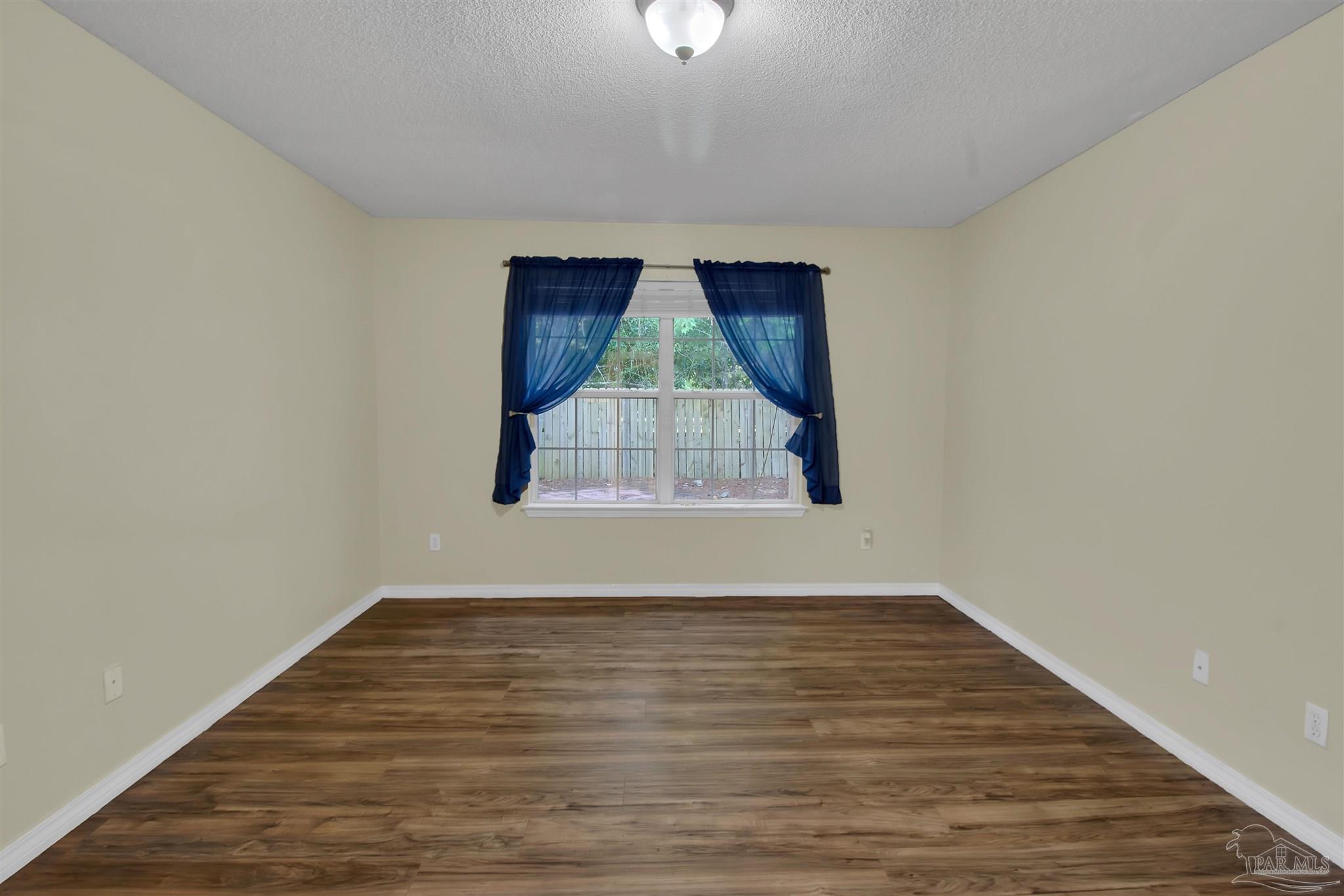 1772 Ivalea Circle Navarre, FL 32566 - Photo 15 of 35