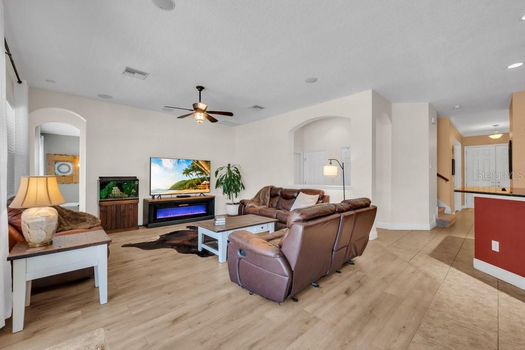 5920 Fishhawk Crossing Boulevard Lithia, FL 33547 - Photo 16 of 59