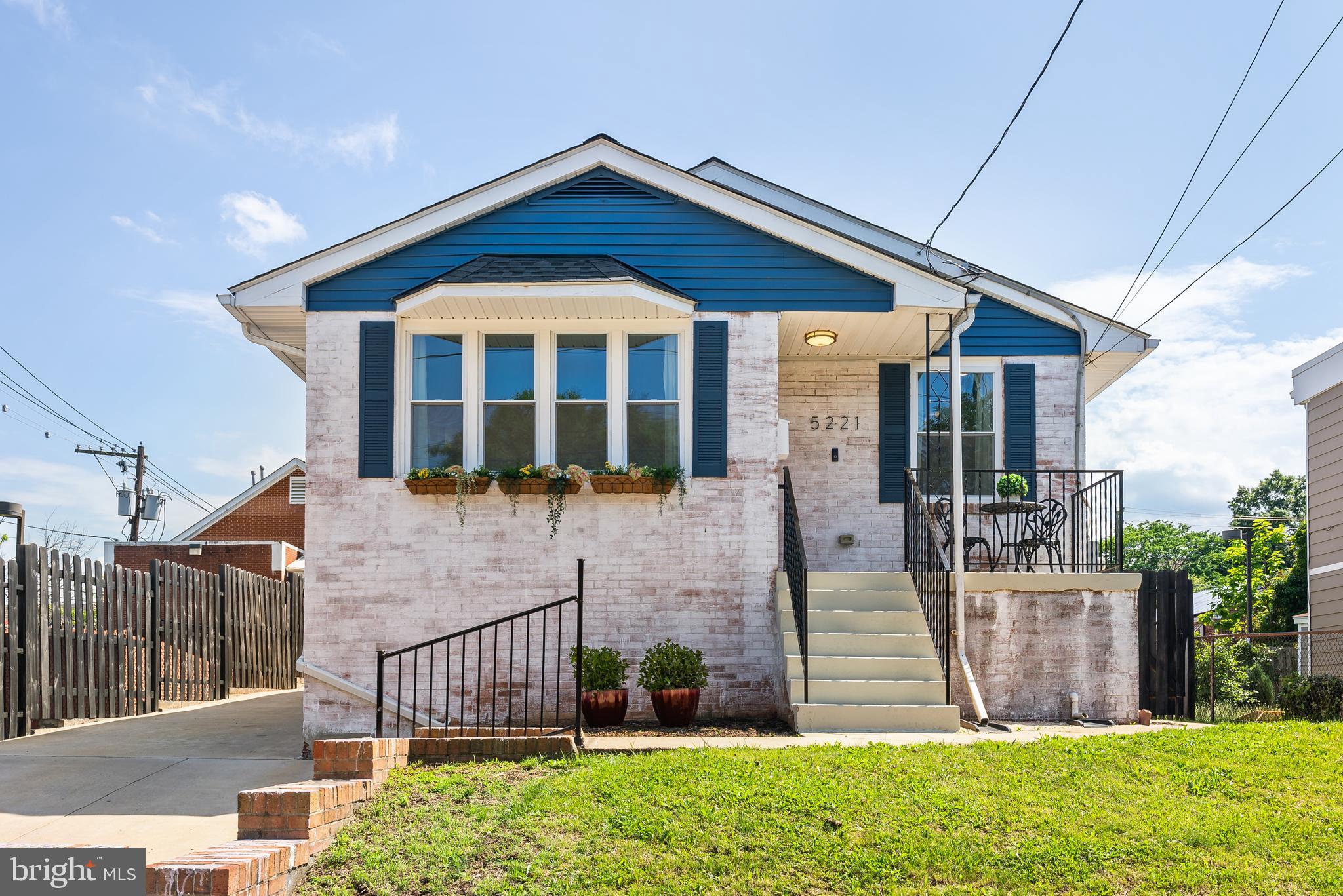 Charming raised ranch rambler in Marshall Heights