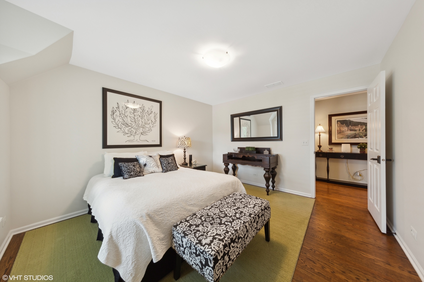 331 Fuller Road Hinsdale, IL 60521 - Photo 28 of 46 Gallery Image 28
