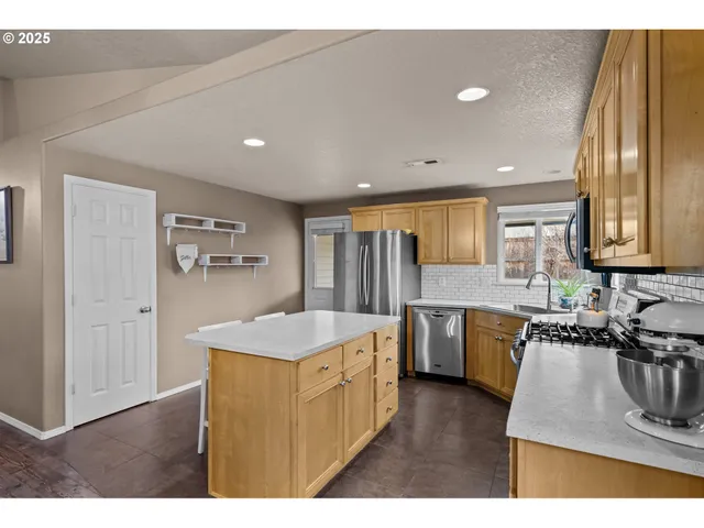 $524,000 | 63194 De Haviland Street, Bend, OR 97701