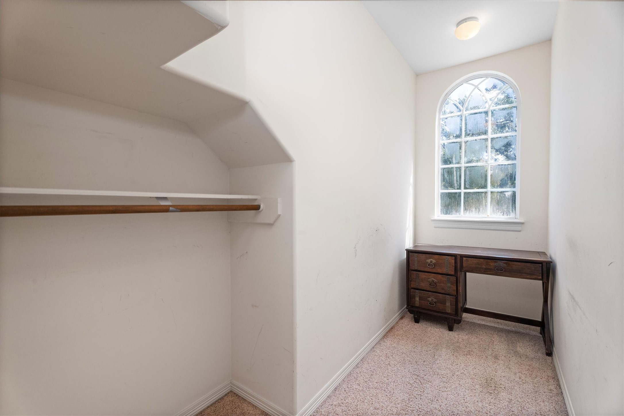 31627 Cedardale Street Magnolia, TX 77355 - Photo 38 of 47 Ample built-ins and walk-in storage throughout the home for organization.