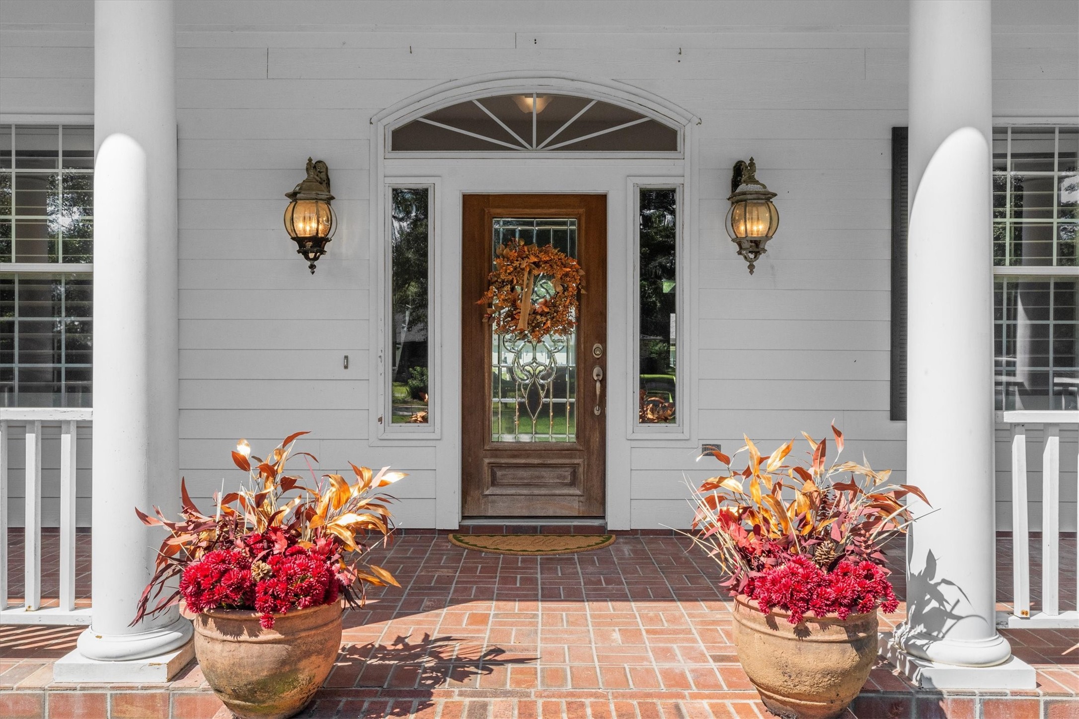 31627 Cedardale Street Magnolia, TX 77355 - Photo 9 of 47 Approaching the front door is the covered front porch.