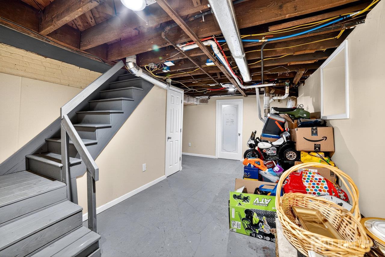 101 West Hill Road Colonia, NJ 07067 - Photo 36 of 52 a view of a room with gym equipment
