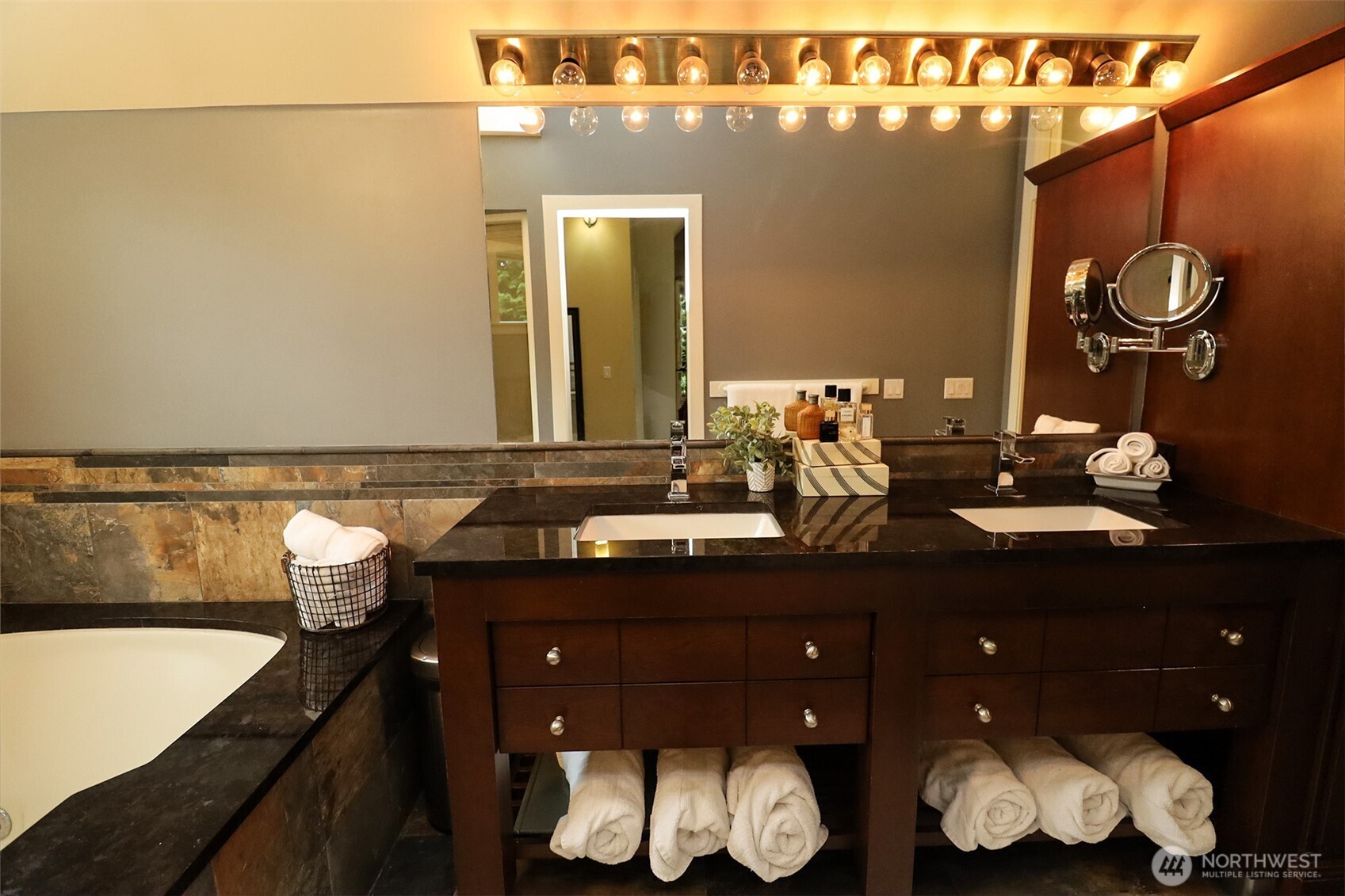 8777 Goshawk Road Blaine, WA 98230 - Photo 23 of 34 Gallery Image 23
