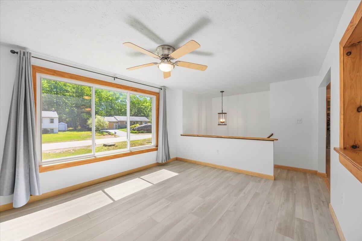 336 Granite St Extension Biddeford, ME 04005 - Photo 10 of 47 Livig room