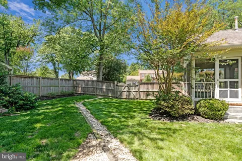 $1,550,000 | 1301 Stone Meadow Way, Vienna, VA 22182