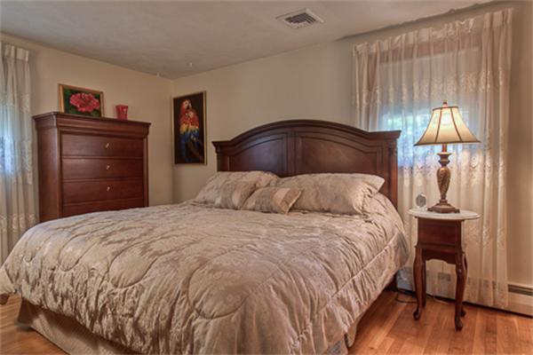 109 Colburn Road Reading, MA 01867 - Photo 11 of 26 Gallery Image 11