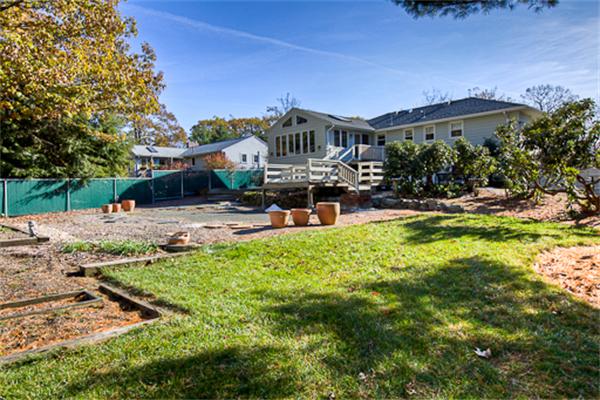 109 Colburn Road Reading, MA 01867 - Photo 5 of 26 Gallery Image 5