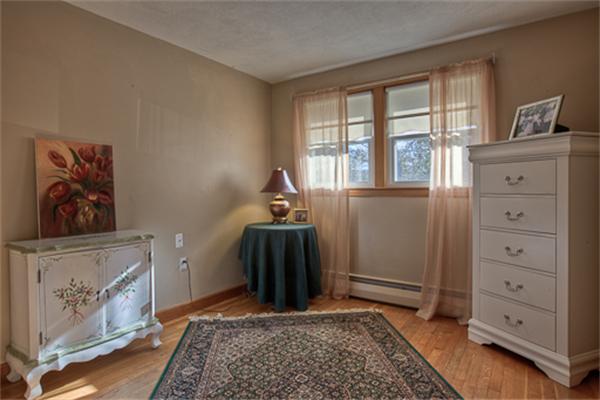 109 Colburn Road Reading, MA 01867 - Photo 8 of 26 Gallery Image 8