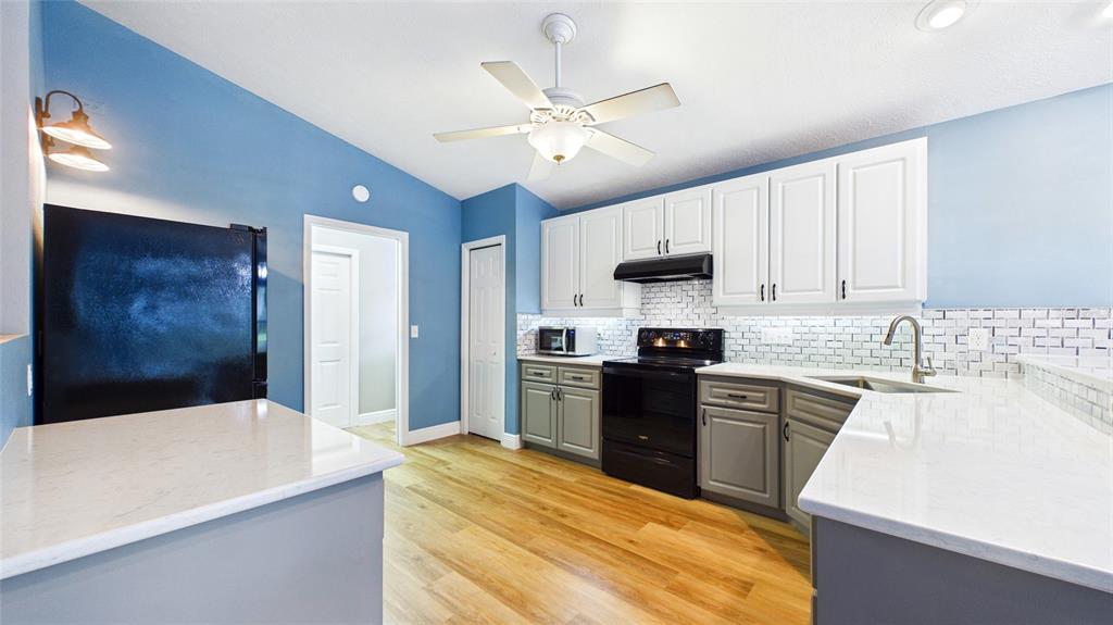 11654 Leda Lane New Port Richey, FL 34654 - Photo 10 of 37