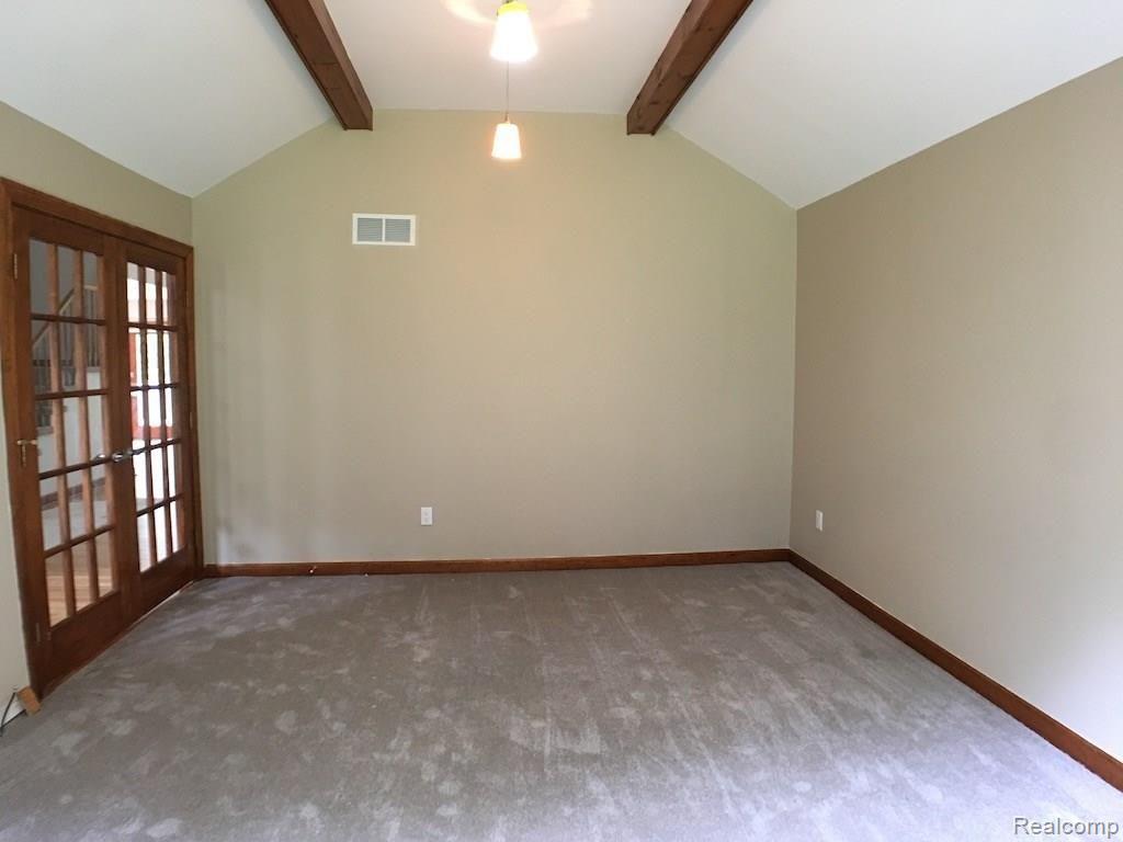 2245 Addaleen Road Highland, MI 48357 - Photo 13 of 50 15-TVroom.jpg